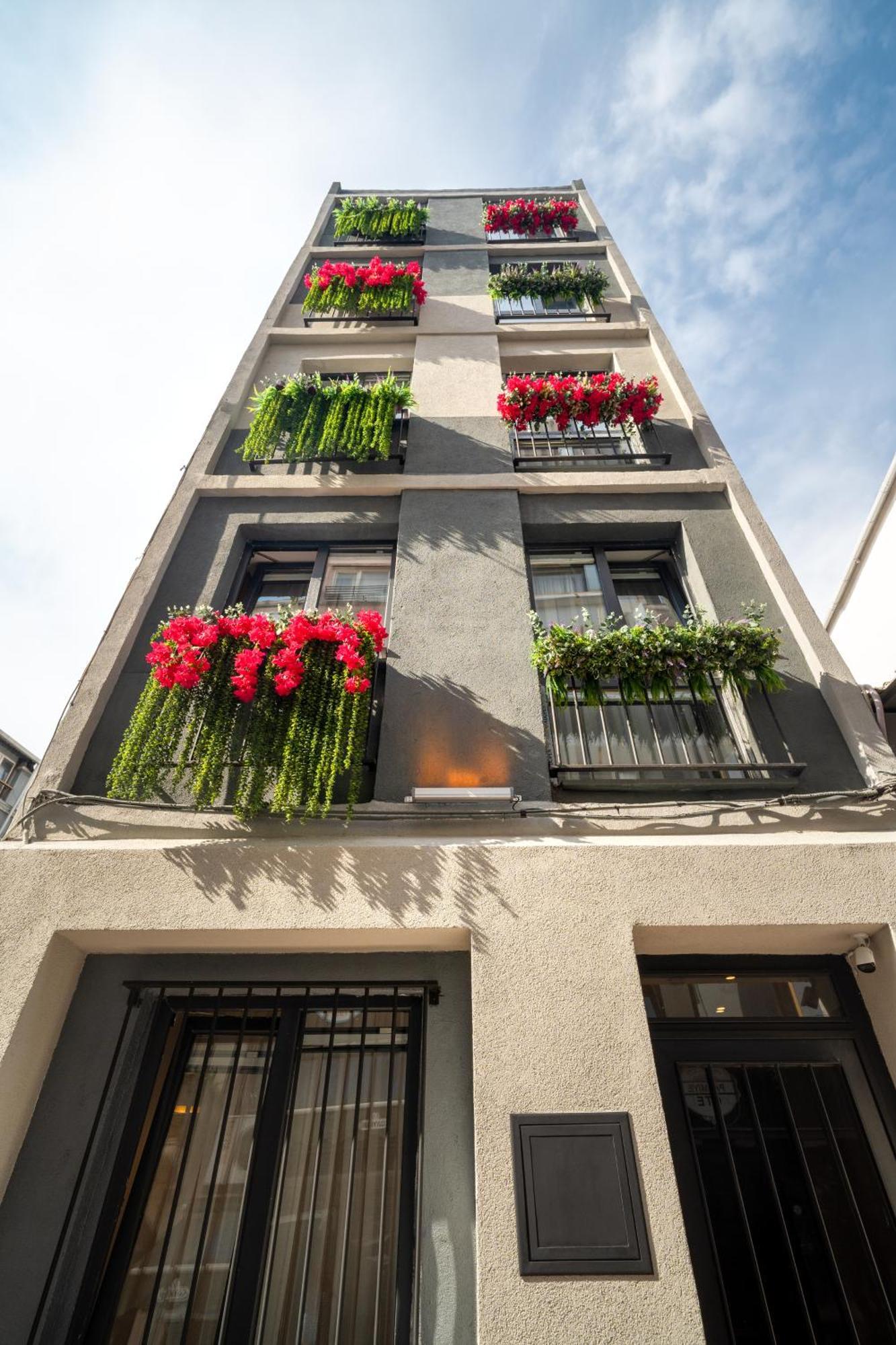 Urban Quarters - Nevizade Hotel อิสตันบูล ภายนอก รูปภาพ