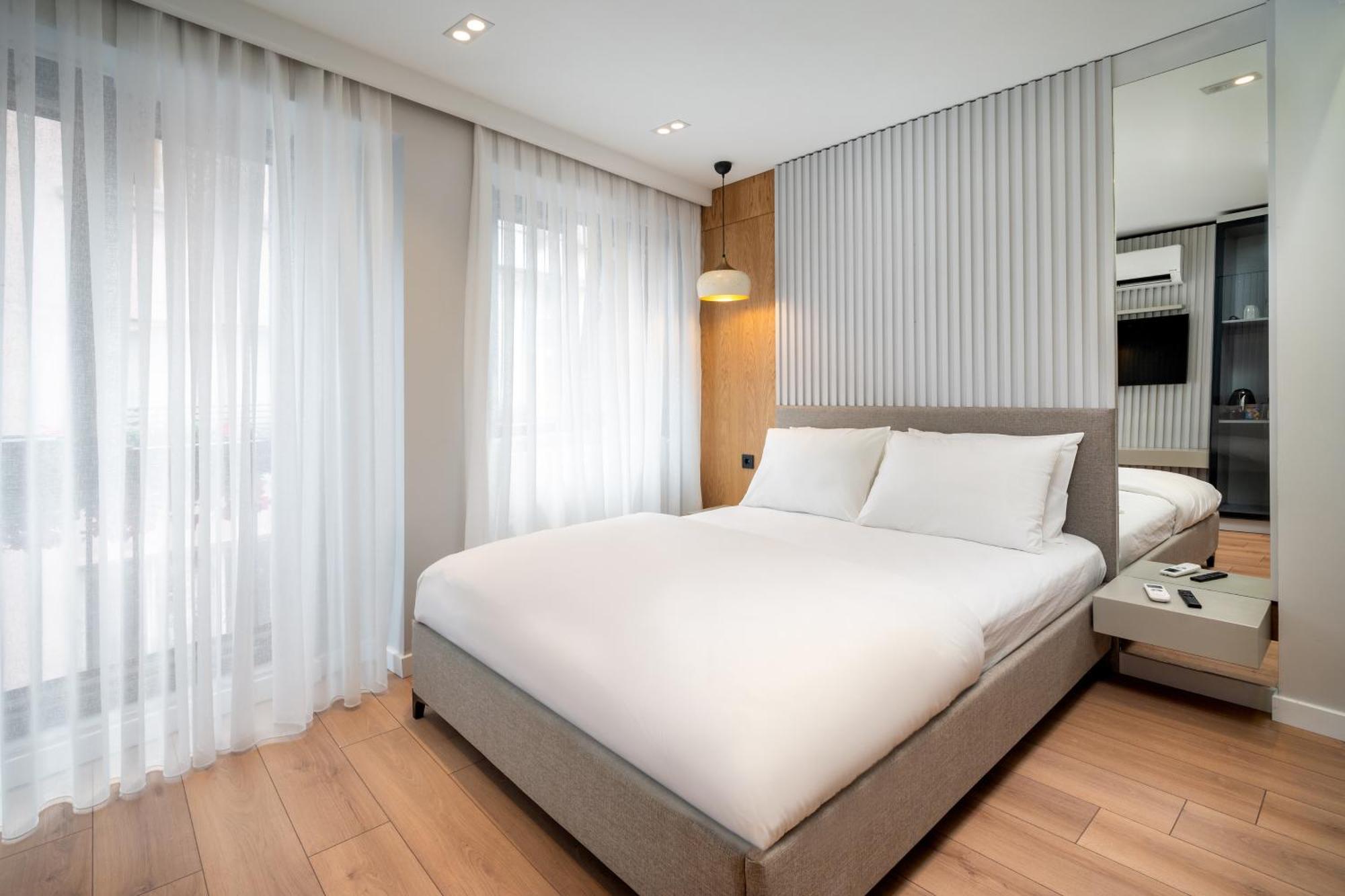 Urban Quarters - Nevizade Hotel อิสตันบูล ภายนอก รูปภาพ